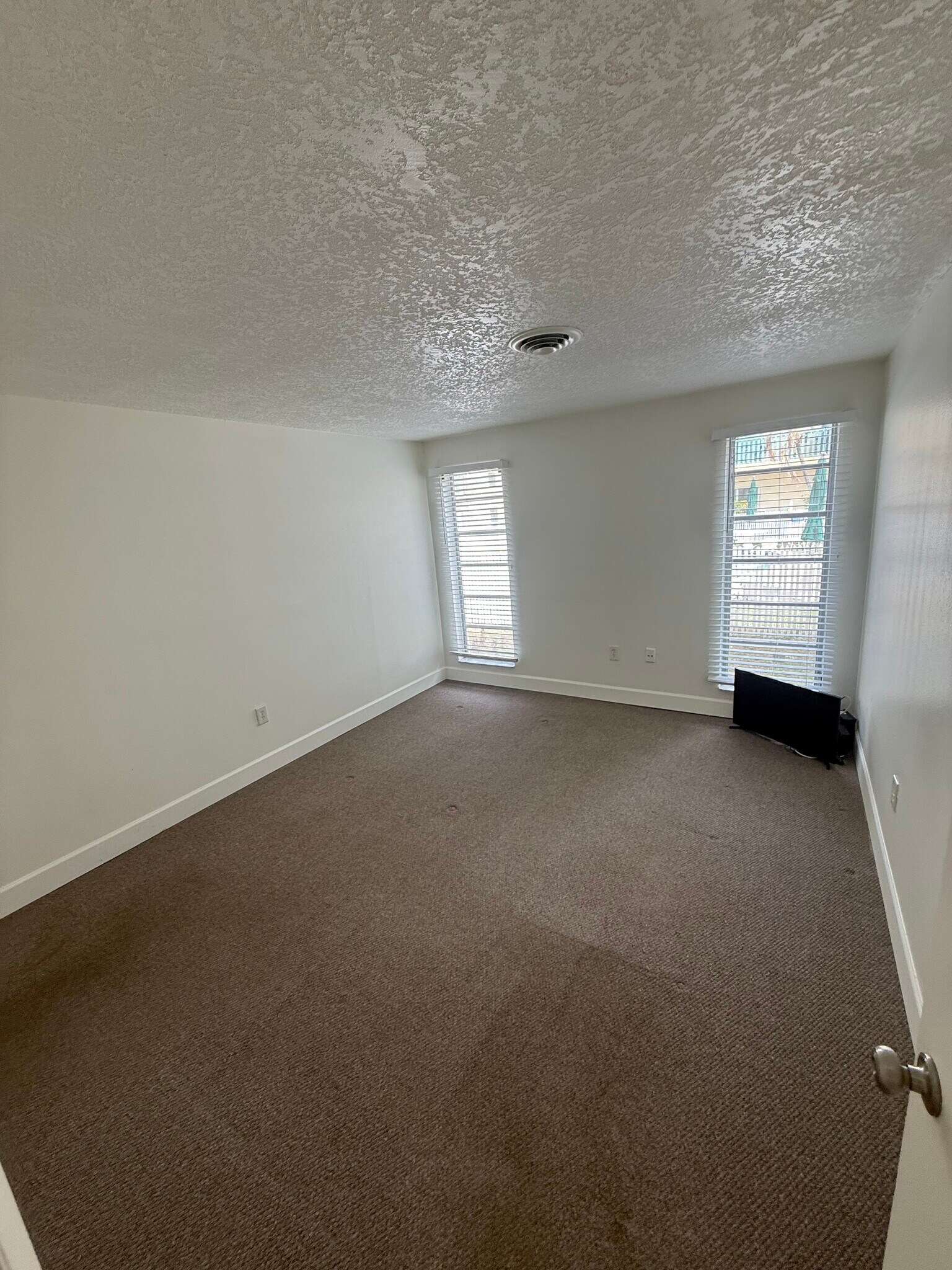 Master Bedroom - 350 Taylor Ave