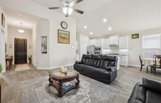 Building Photo - 11500 Royston St