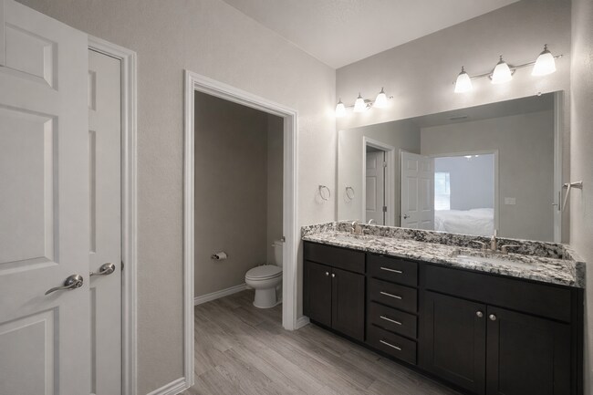 Building Photo - APPLY ON OUR WEBSITE! AVAILABLE SOON!!