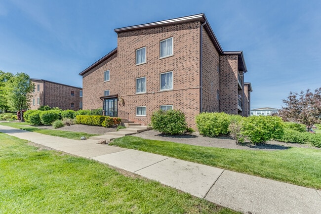 Building Photo - 900 Perrie Dr