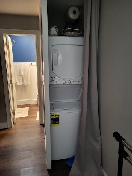 Building Photo - 815 Clay St