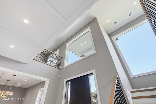 Building Photo - 84 Cooper Ave