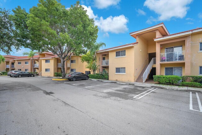 Building Photo - 6889 NW 173rd Dr