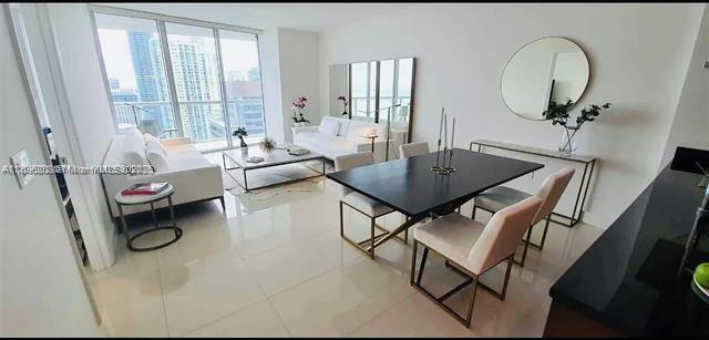 Primary Photo - Icon Brickell