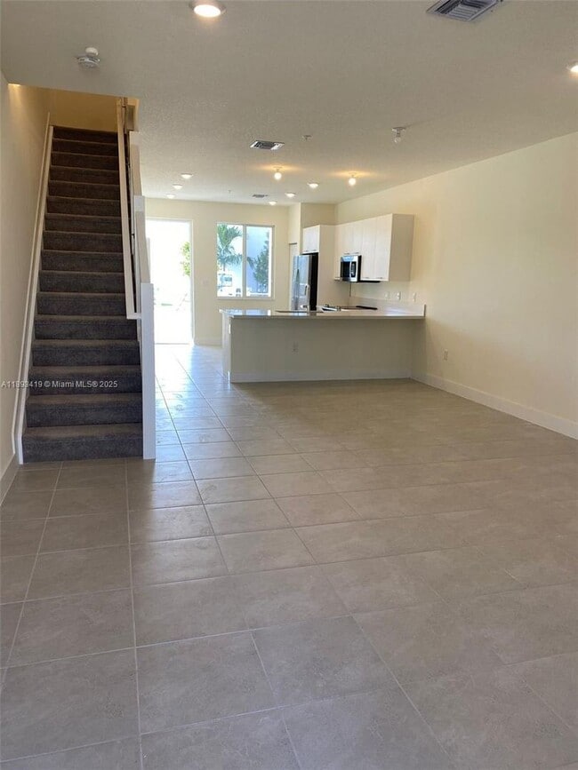 Building Photo - 10250 NW 66th St