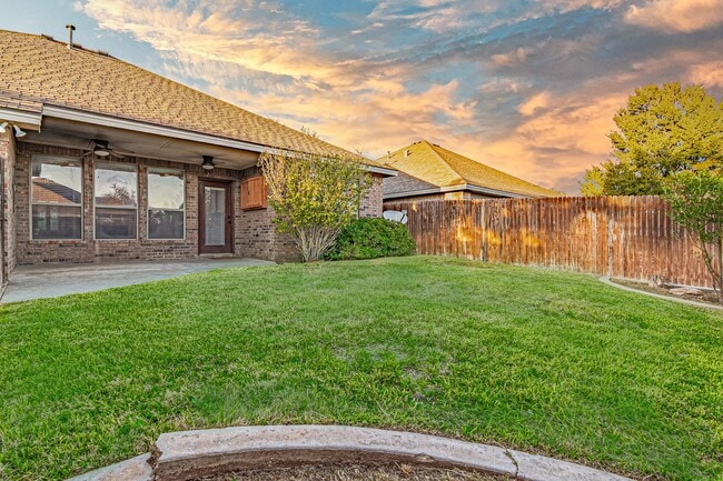 Building Photo - 5513 Rio Grande Ave