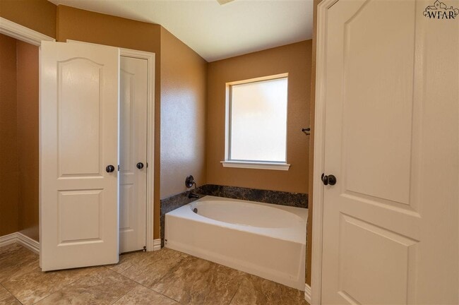 Building Photo - 6027 Laci Ln