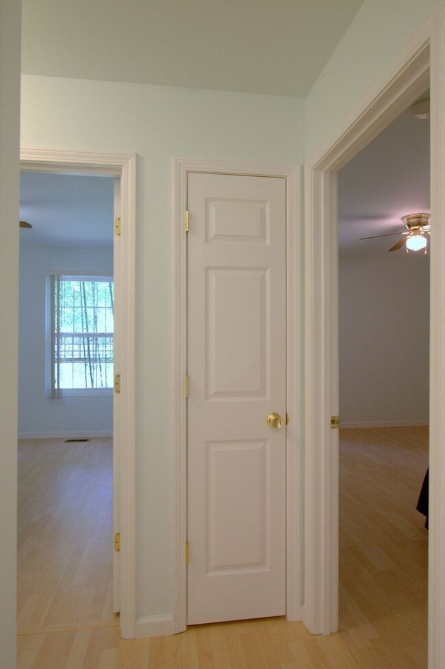 Building Photo - 4-Bedroom 2-Bath Home near Downtown Champa...