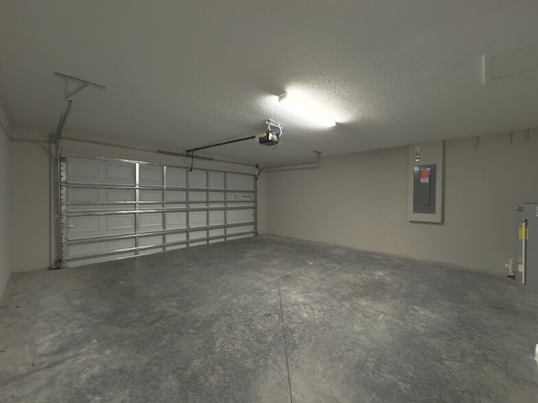 Building Photo - 6 Oak Pass Loop