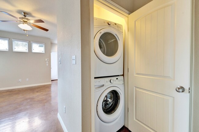 Building Photo - 4519 Esper Ln