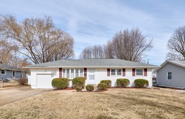 Building Photo - 255 Florisota Dr