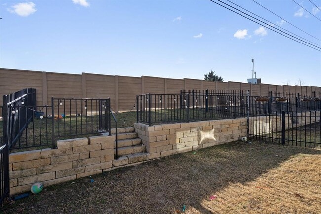 Building Photo - 417 Epiphany Ln