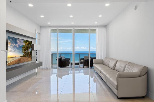 Building Photo - 18201 Collins Ave