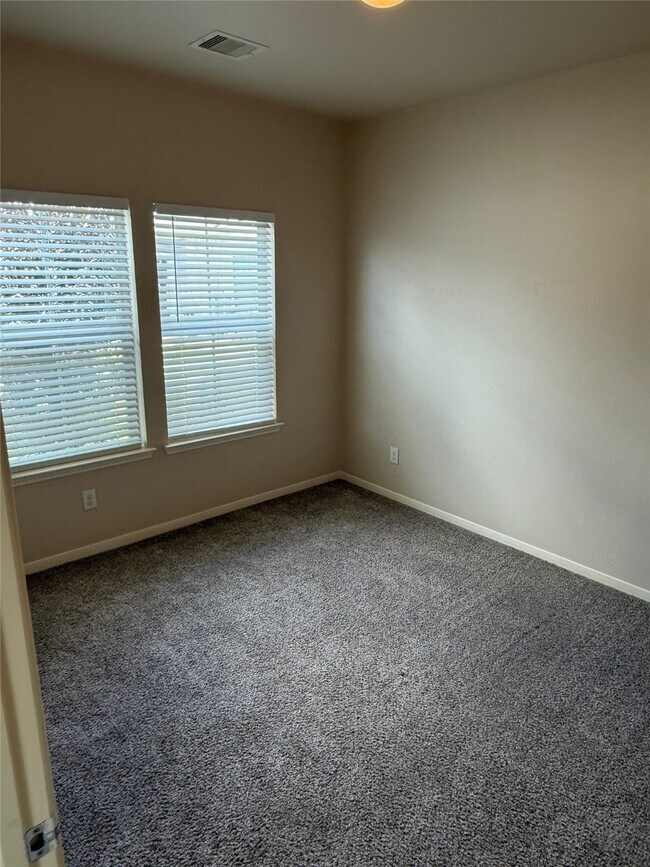 Building Photo - 20515 Sycamore Crest Ln