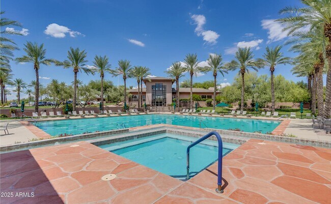 Building Photo - 11645 E Bella Vista Dr