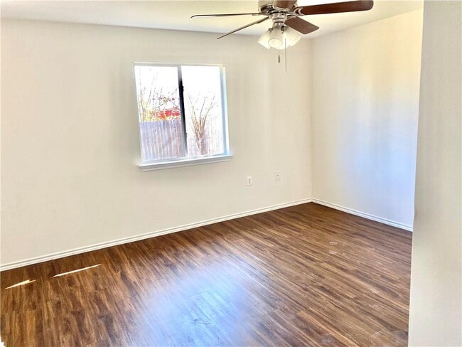 Building Photo - 1533 Coriander Dr