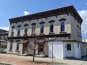 Building Photo - 1833 3rd Ave
