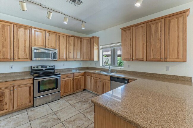 Building Photo - 17856 W Watson Ln