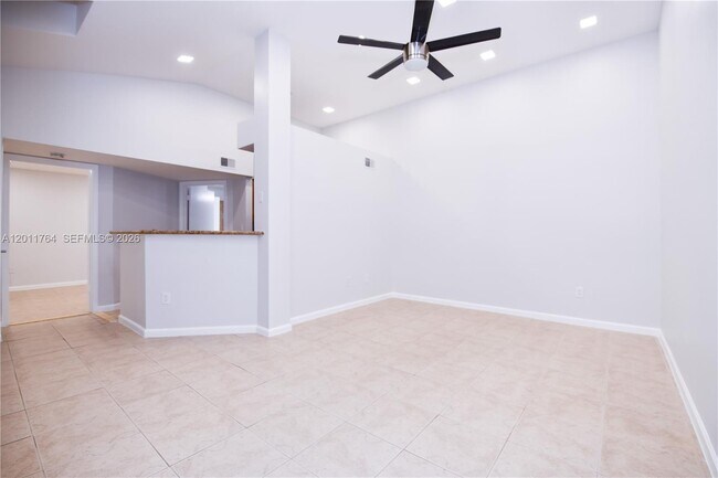 Building Photo - 1011 Crystal Way