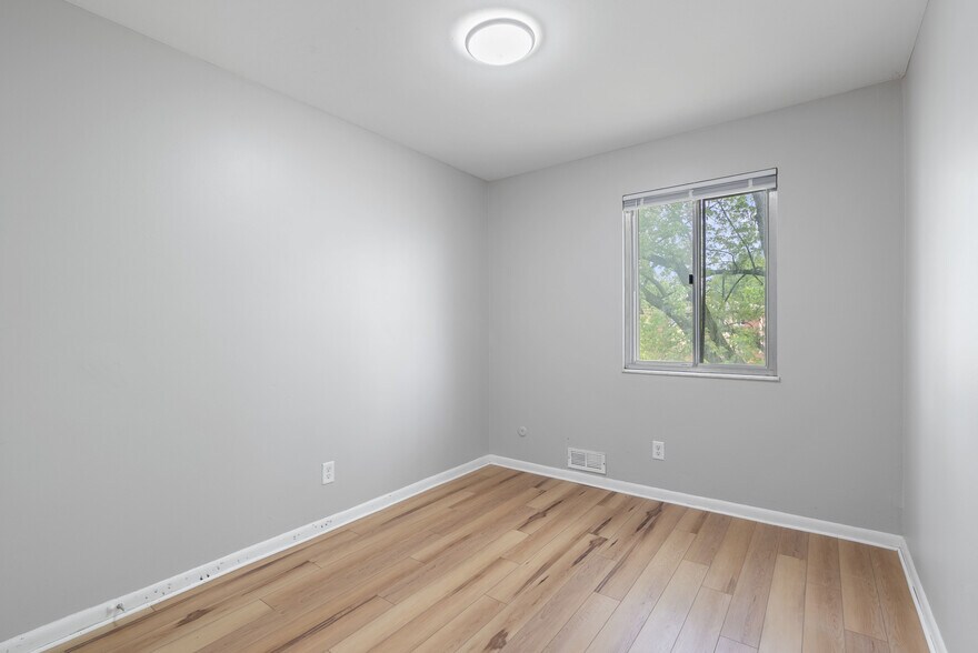 Building Photo - 3027-3029 Rotunda Ct S