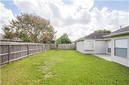Building Photo - 7210 Greenwood Point Dr