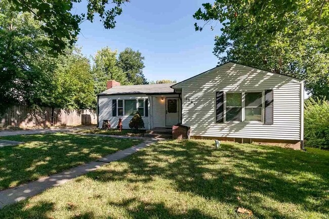 Building Photo - 1944 Hunting Ave