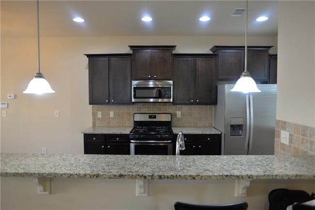 Building Photo - 776 Village Field Ct NW