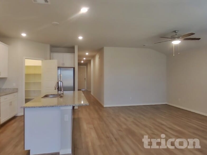 Building Photo - 5818 Nyla Wy