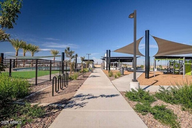 Building Photo - 3 Bedroom 2.5 Bathroom North Creek Home in Queen Creek