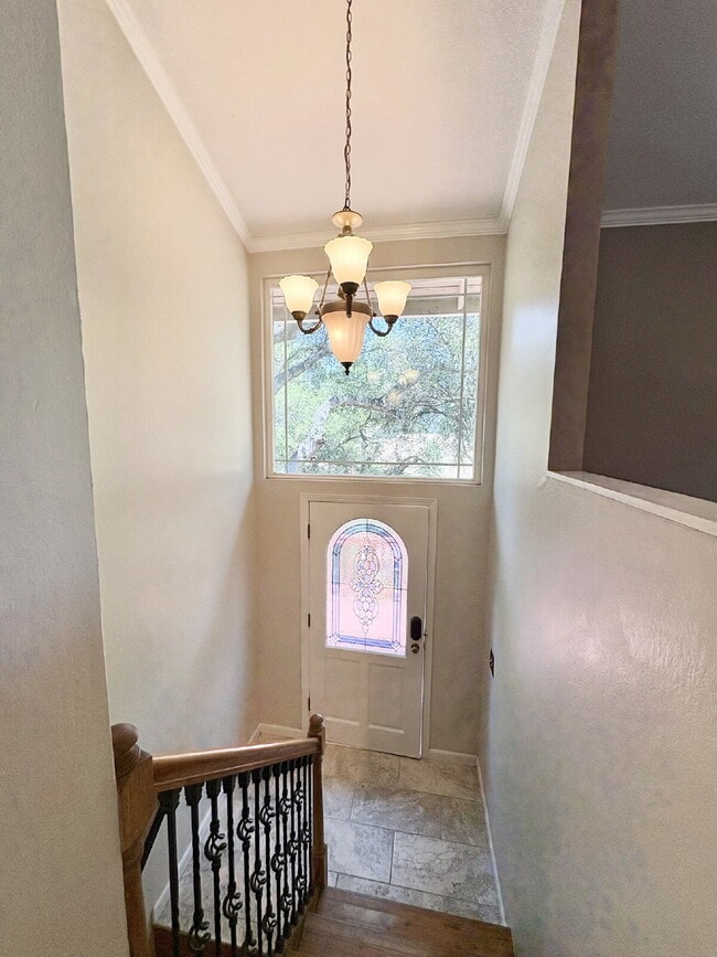 Building Photo - Charming 4-Bed by the Lake in Morgan Hill