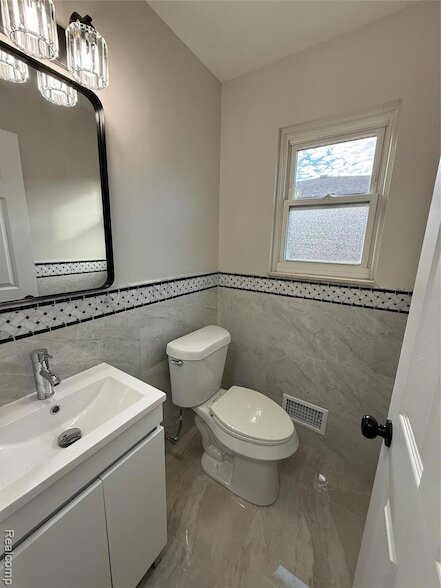 Building Photo - 2308 Kipling Dr