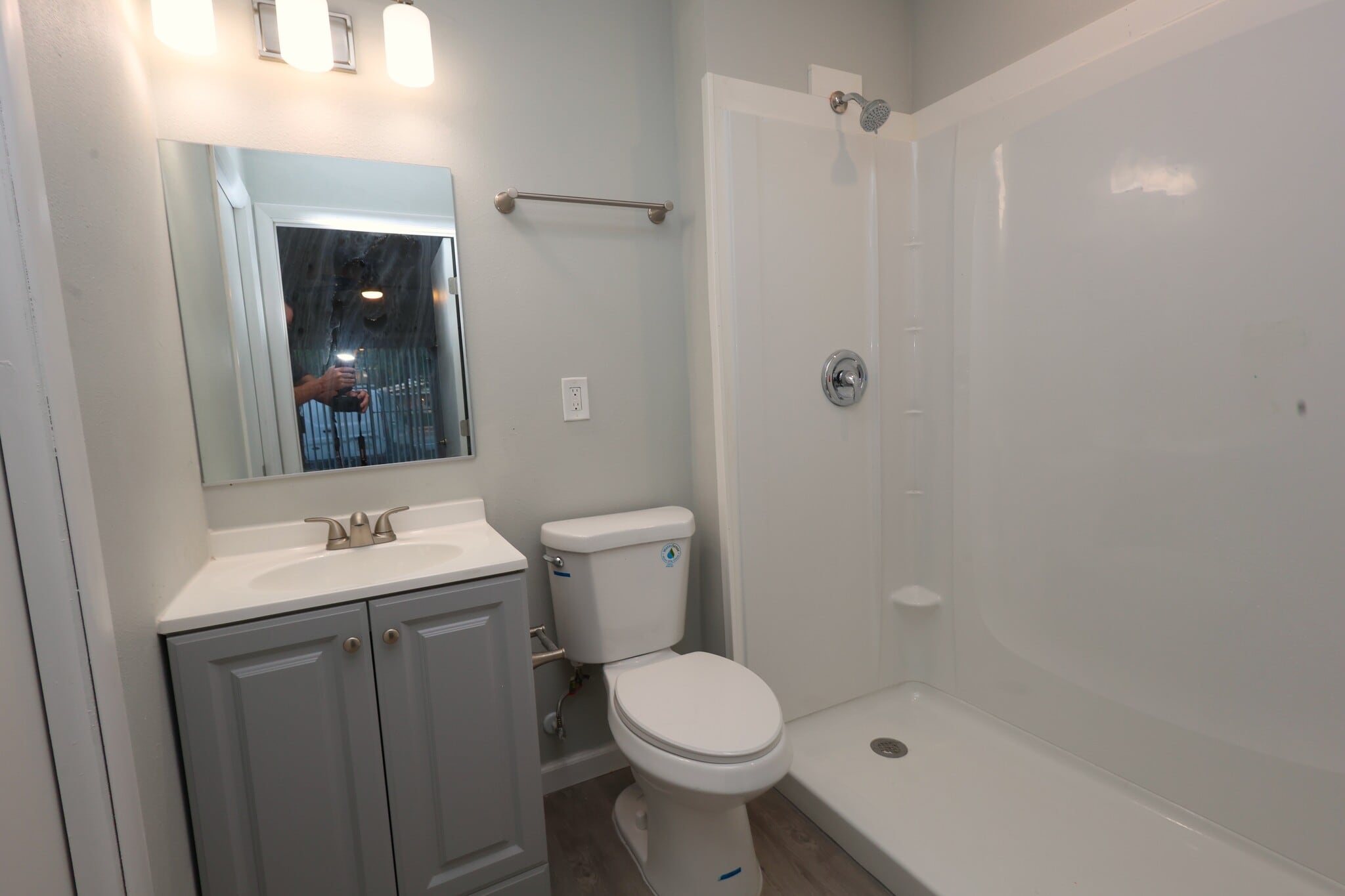 Building Photo - 110 N Palm Ave