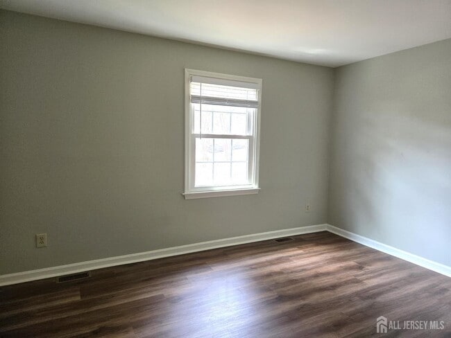 Building Photo - 49 Alexandria Way