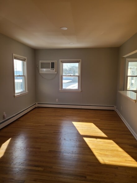 Building Photo - 77 Shepherds Ln