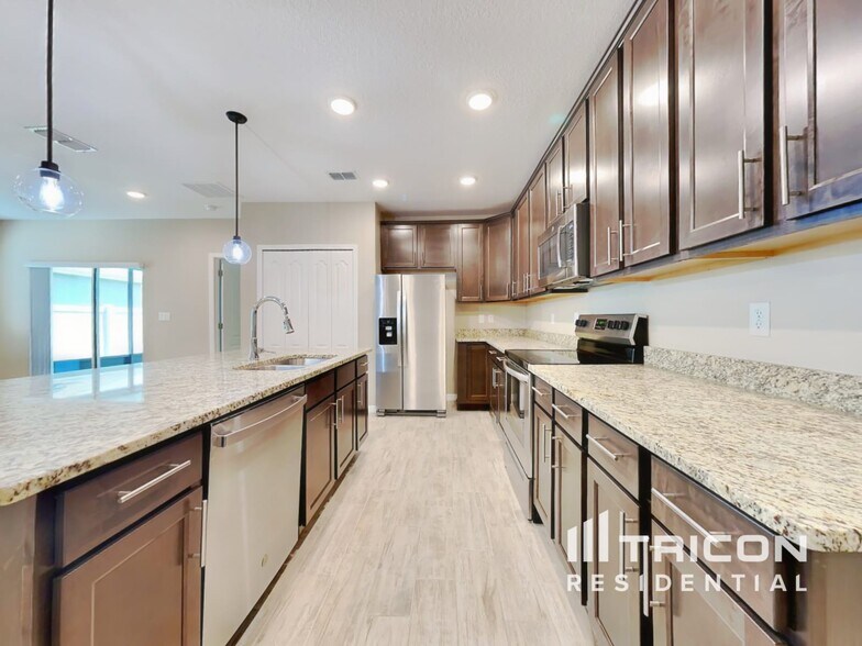 Building Photo - 500 Pinecrest Loop