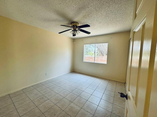 Building Photo - 1641 Loma Ln