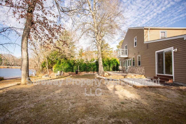 Building Photo - 90 Clubhouse Rd