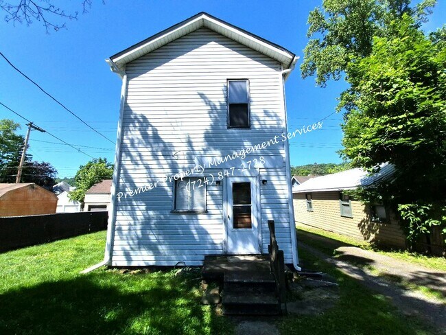 Building Photo - 1613 4th Ave
