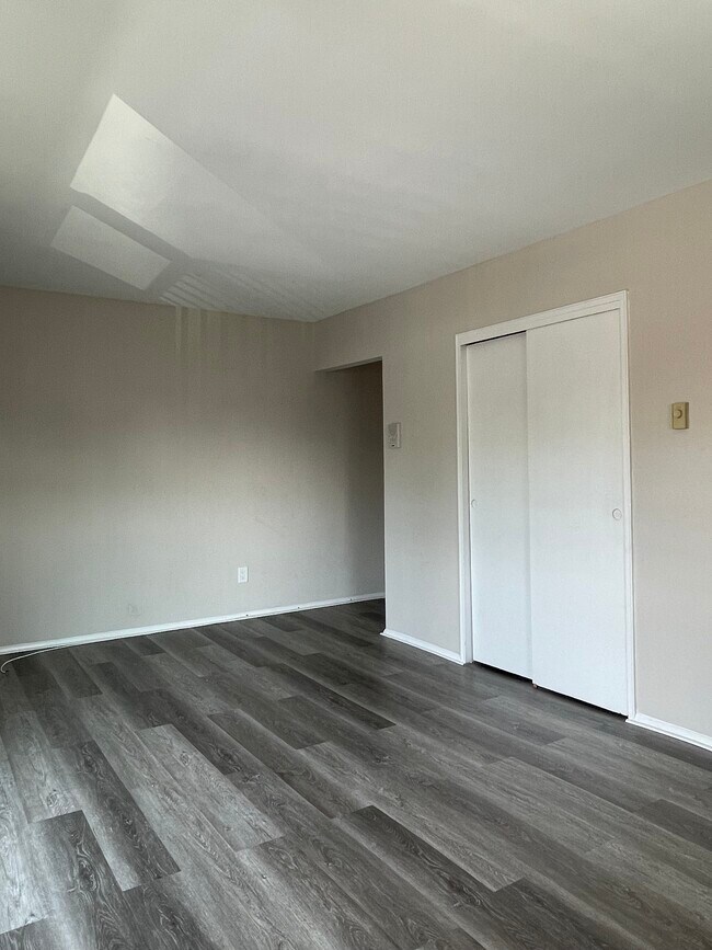 Building Photo - Hudson