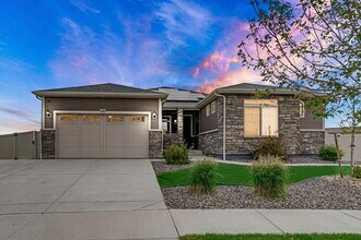 Building Photo - $4,795.00, 5 bed, 3.5 bath located in Denver.