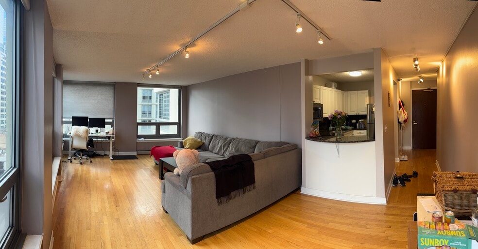 Building Photo - 440 N Wabash Ave