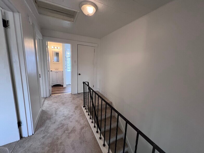 Upstairs Hallway view from the walk in closet - 130 New Jersey Ave