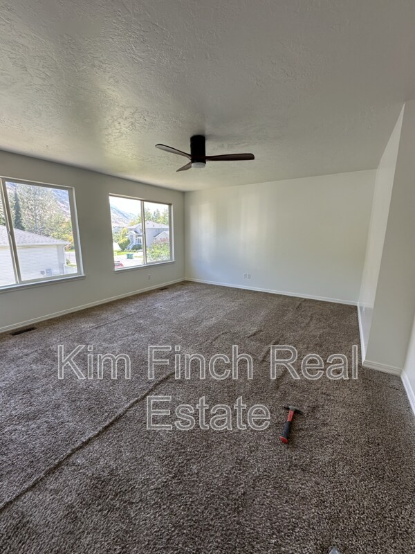 Building Photo - 9820 Deep Creek Dr