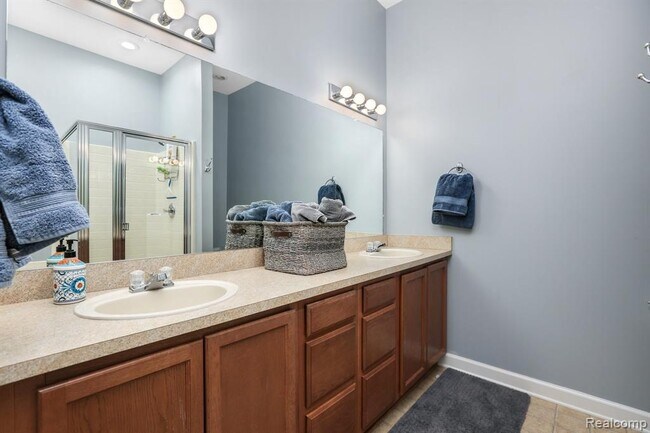 Building Photo - 33 Winder St