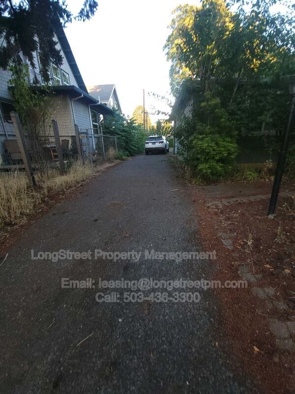 Building Photo - 4516 SE 65th Ave
