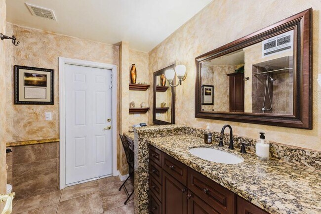 Building Photo - 2310 SW 53rd St