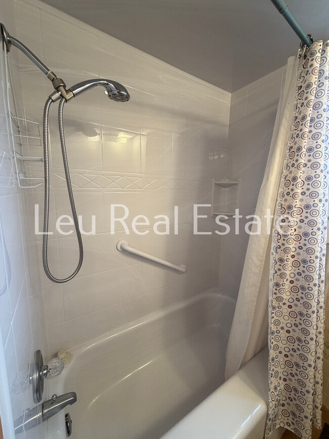 Building Photo - 400 El Dorado Ave