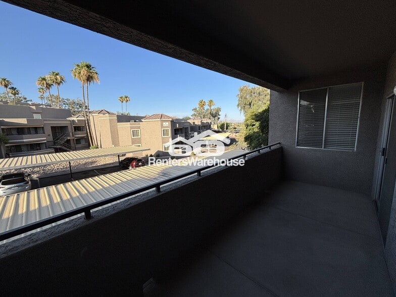 Building Photo - 1720 E Thunderbird Rd