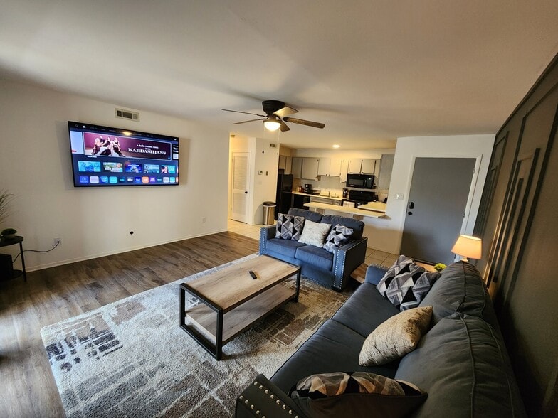 Building Photo - 6618 Willow Pointe Dr NW