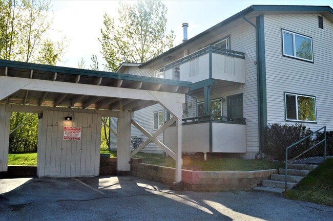 Building Photo - 1531 Northview Dr